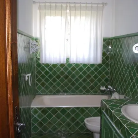 Dans Les Vignes La Calade Дом отдыха Гримо