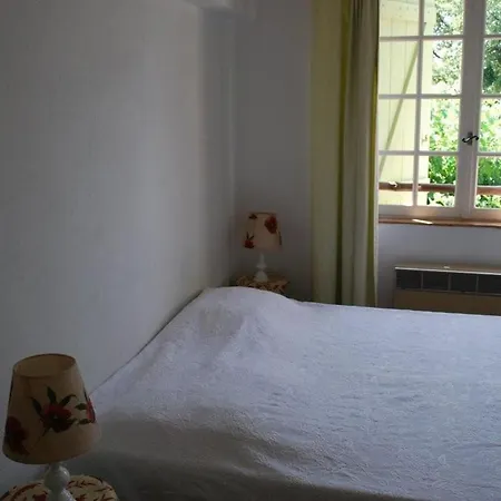 度假居 Dans Les Vignes La Calade 格里莫